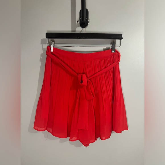 Red chiffon pleated skort - Picture 1 of 6